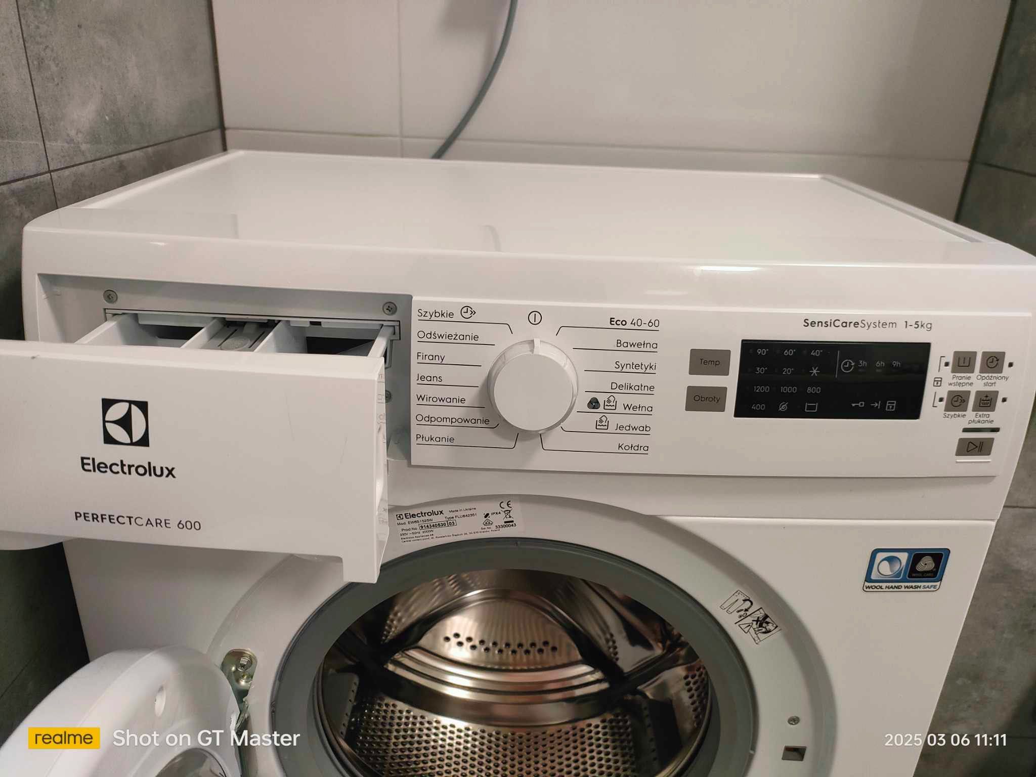 Pralka Elektrolux SensiCare 600 5 kg model EW6S1525W