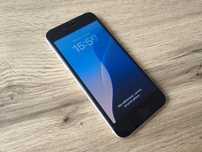 iPhone se3 2022 biały