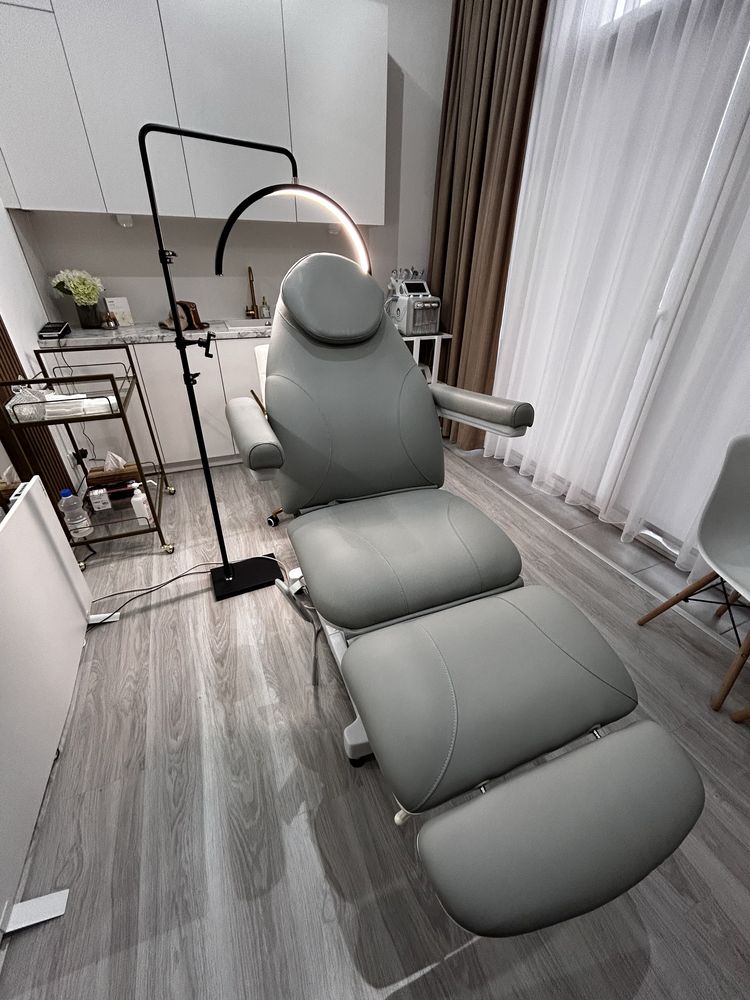 Fotel kosmetyczny elektryczny Sillon Basic