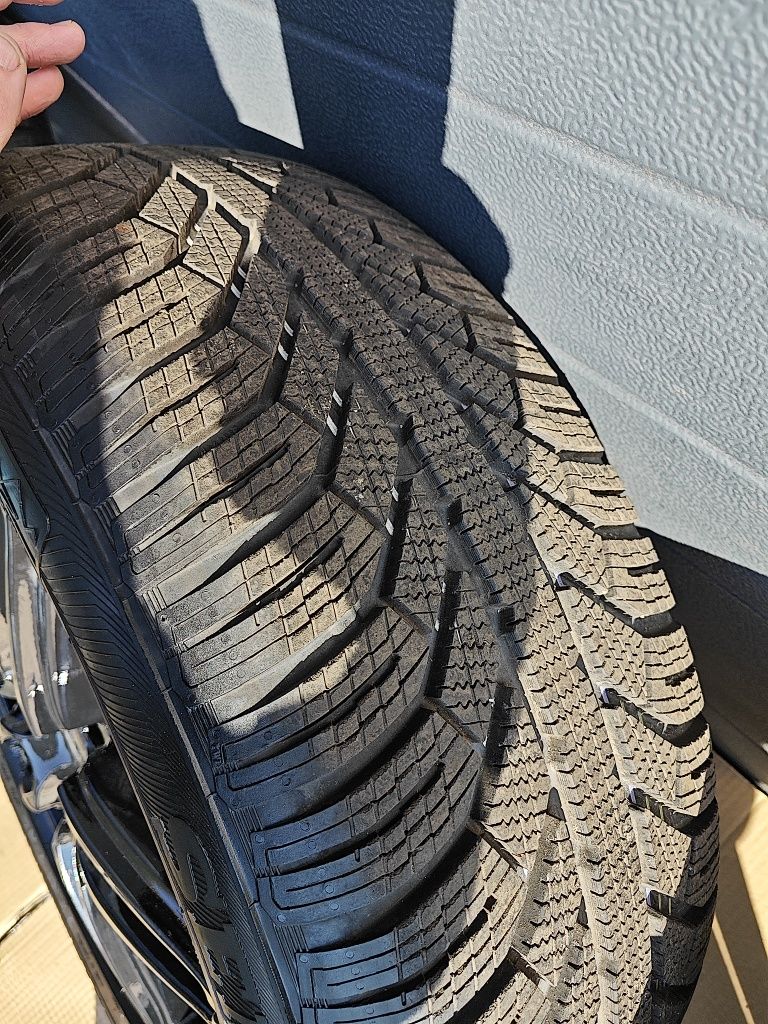 Koła 5x114,3 18" Kia, Hyundai J8 ET40 Semperit 235/60 R18