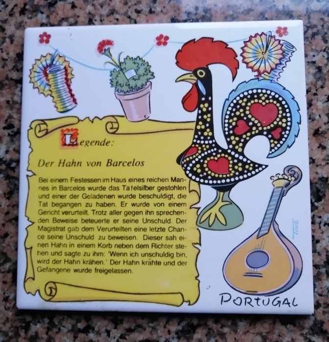 Azulejo decorativo motivo galo de Barcelos.