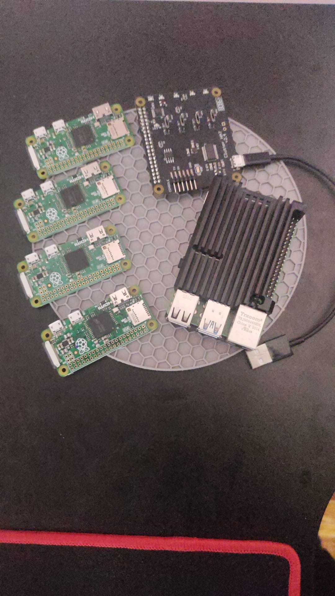 Raspberry PI 4 Model B (4gb) - Cluster HAT - 4x Raspberry PI Zero