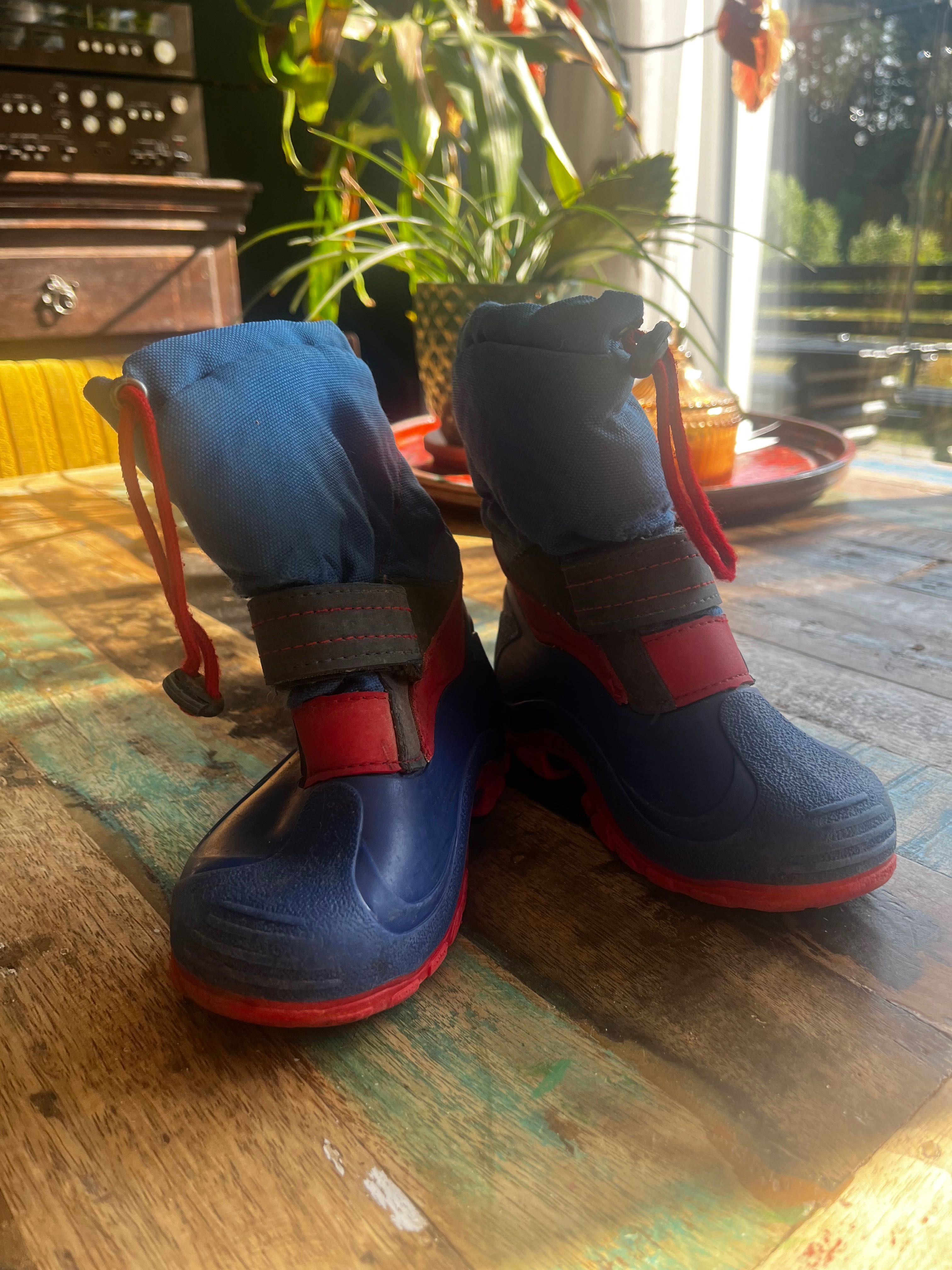 Buty dziecięce zimowe rozmiar.26