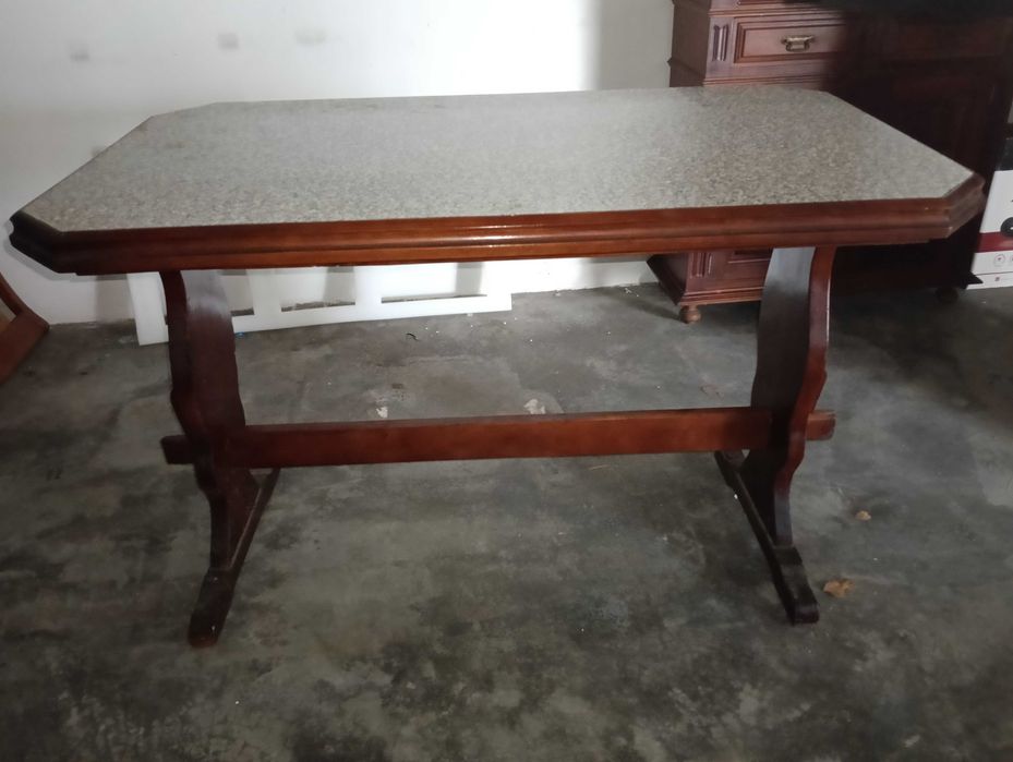 Conjunto de 4 cadeiras e 1 mesa cozinha