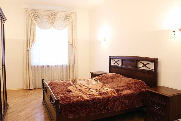 Сдам  4-этажный дом- квартиру  с укрытием в центре Одессы! 280 кв.м!