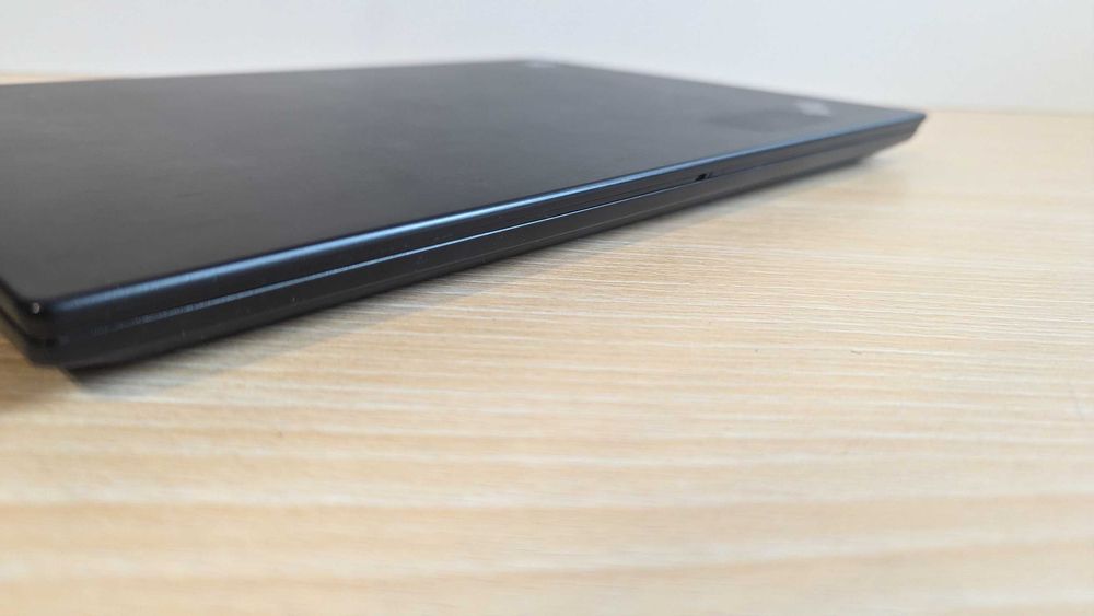Маленький Lenovo ThinkPad X390 І5 8365u\16gb\256gb NVMe\41400 mWH 13%