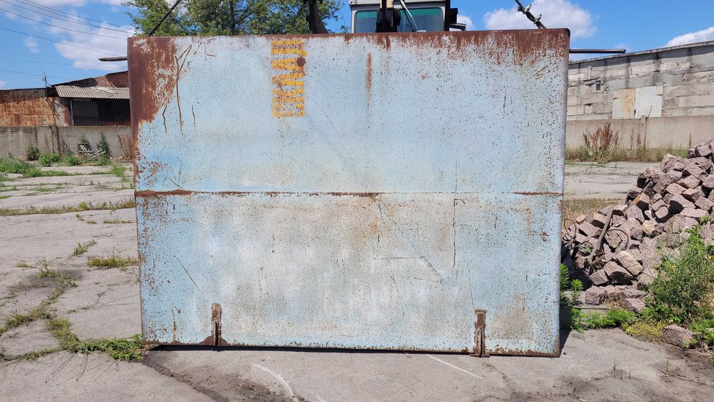 Металл б\у труба , швеллер.