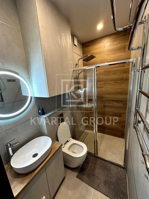 БЕЗ КОМІСІЇ! ТаунХаус з ремонтом. 3 поверхи. Площа 125м2. ЛІС і ОЗЕРО