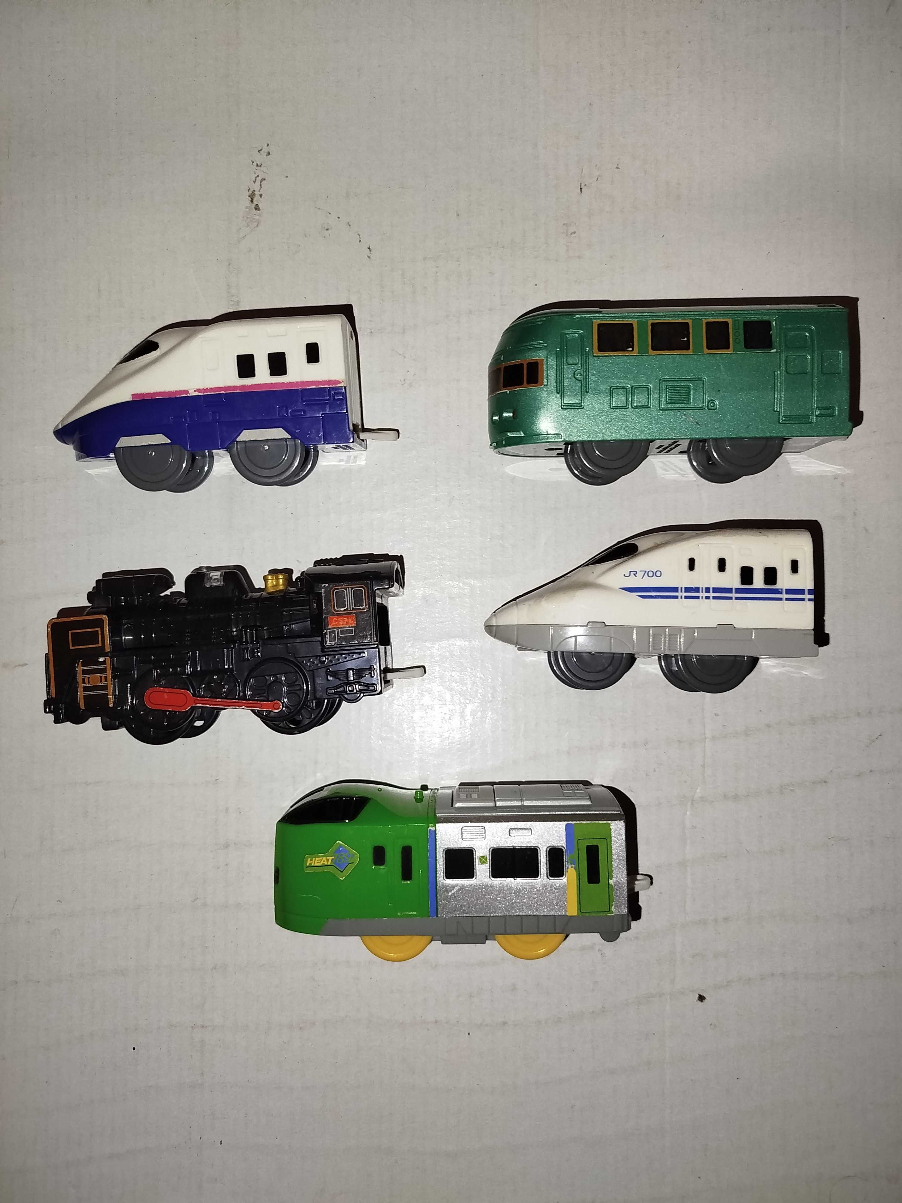 Залізниця (поїзд, вагон) TOMY з Хеппі Міл