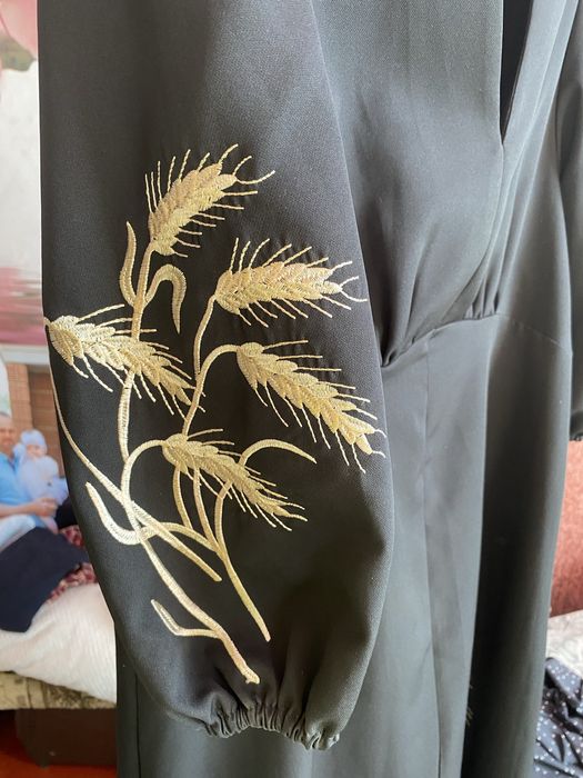 Сукня з колосками