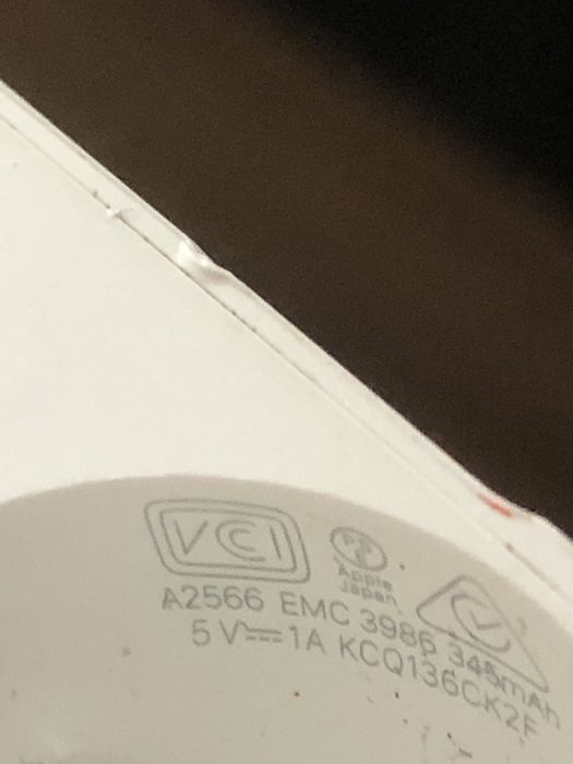 Etui / Case ładujący AirPods gen 3