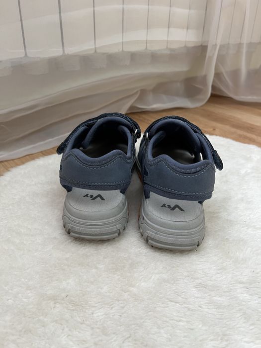 Sandały chłopięce 33