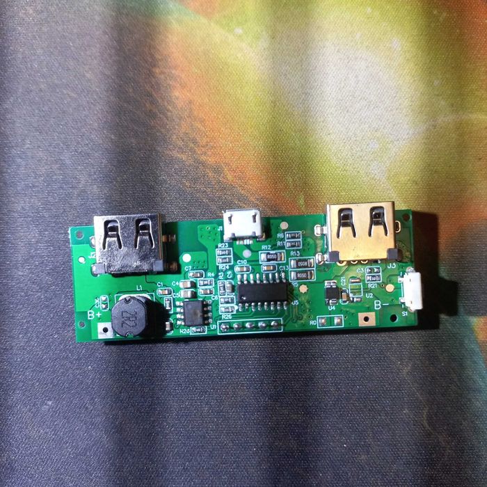 Модуль плата зарядки павербанк 18650 с дисплеем (контроллер) 5V 2.4A