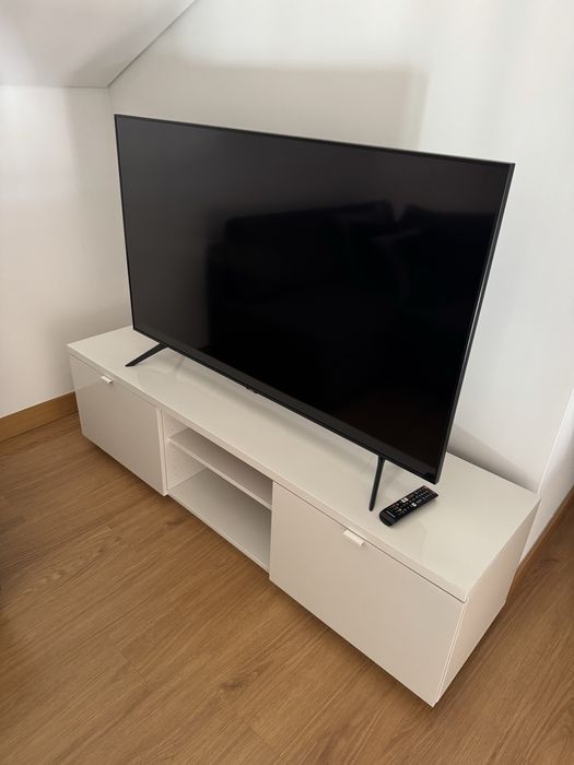 Móvel de TV branco - impecável