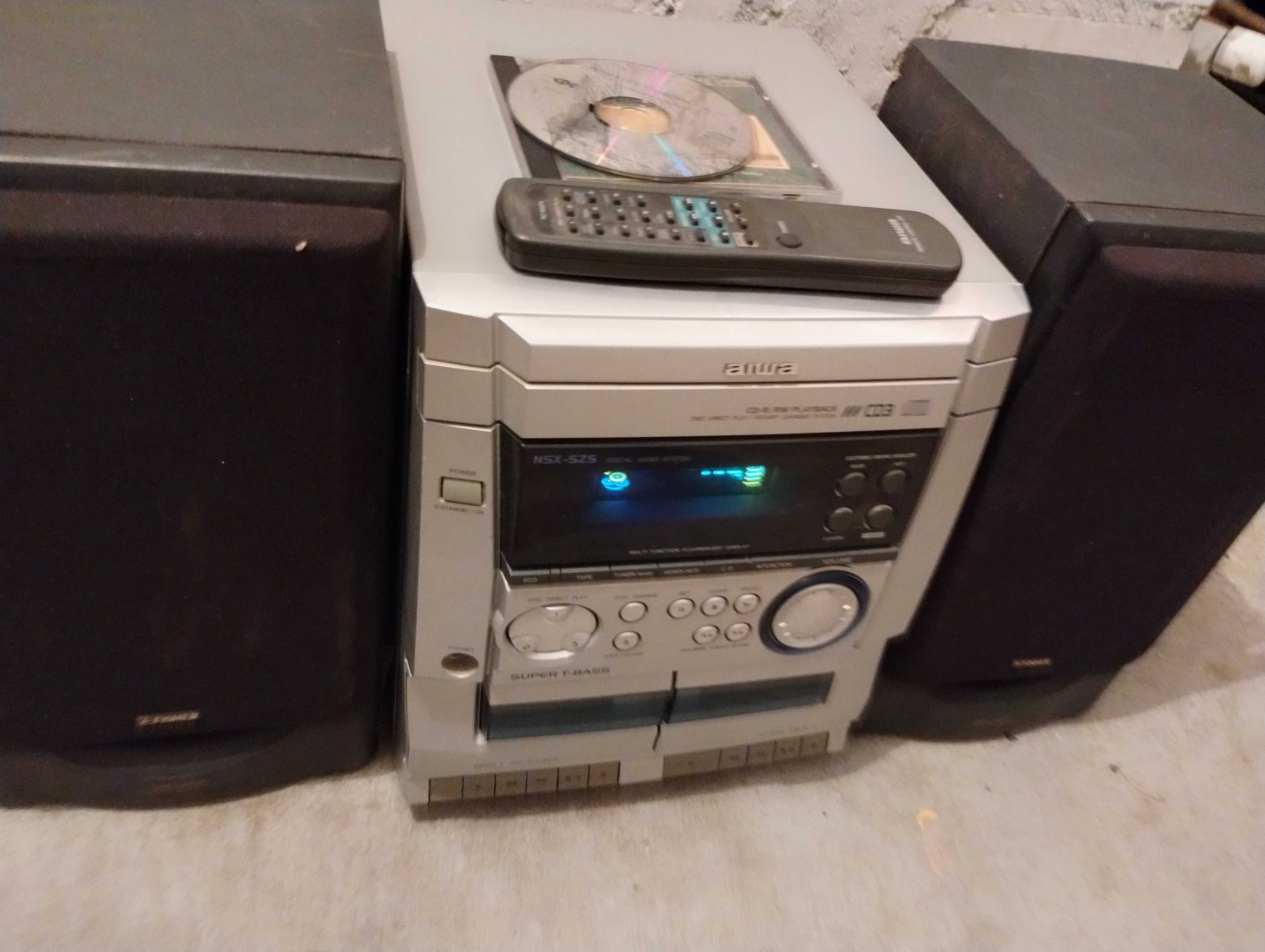 Wieża "aiwa" z pilotem i kolumnami