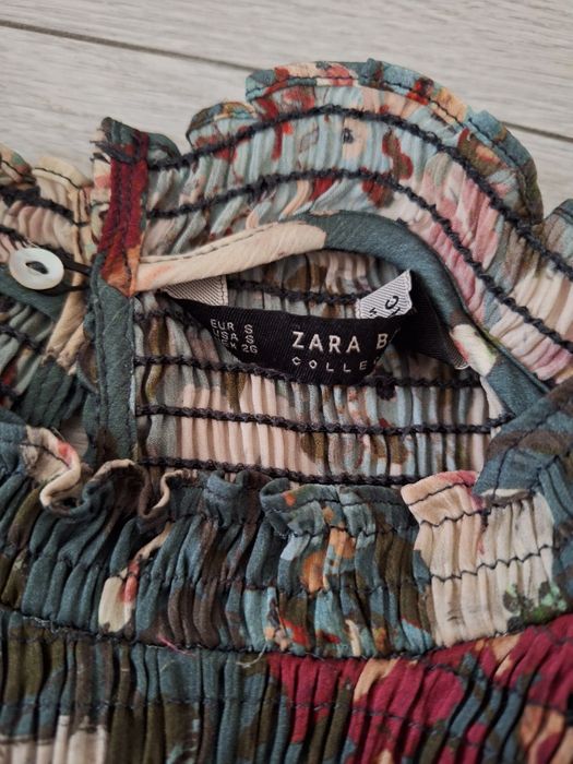 Sukienka w kwiaty Zara rozmiar S