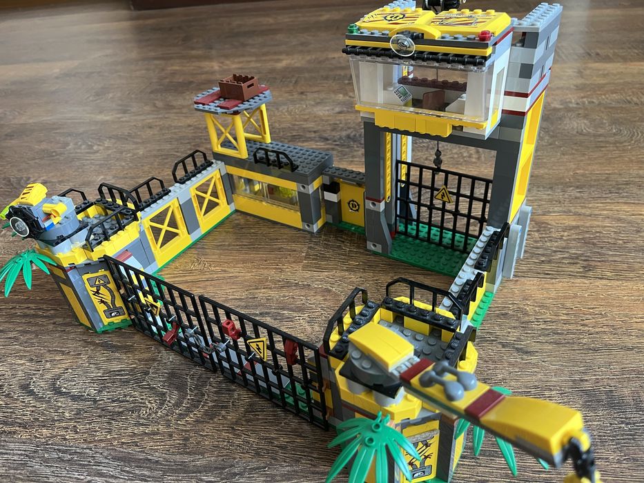 Конструктор лего 5887