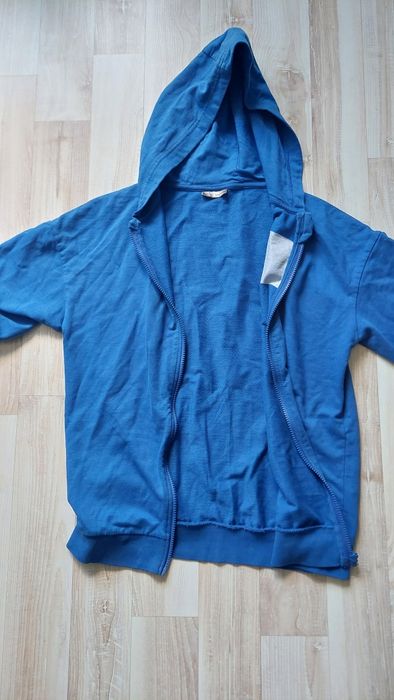 Bluza z kapturem rozmiar 152