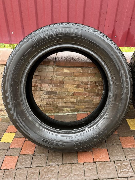 Зимові шини: R18.225.60.Yokohama пара 2 шт