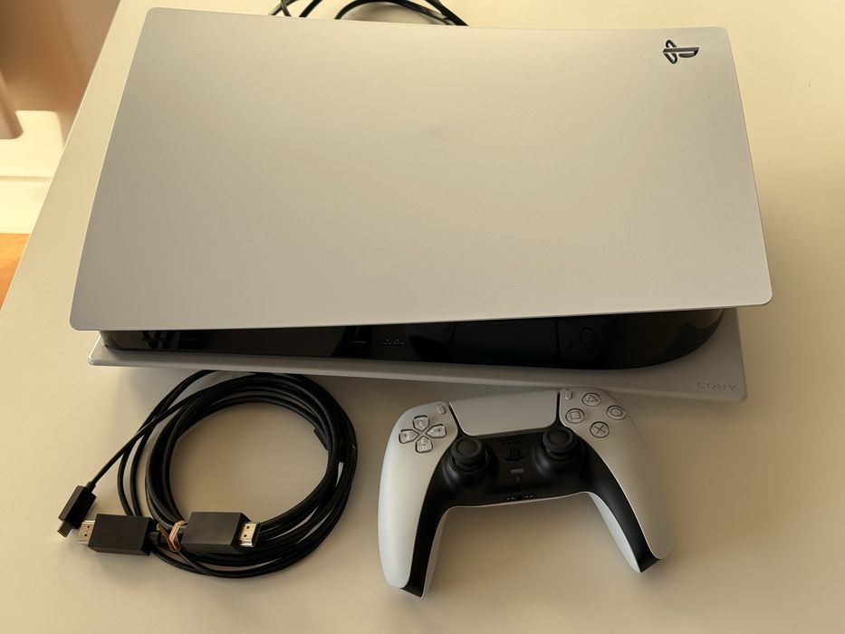 PlayStation 5 PS5 + pad