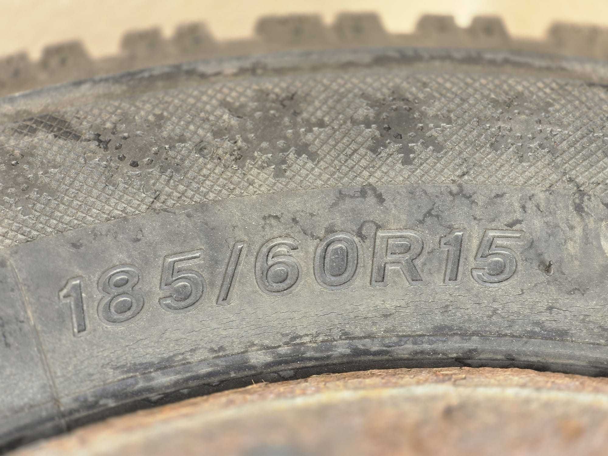 Jantes ferro com pneus 15" SEAT VW Skoda