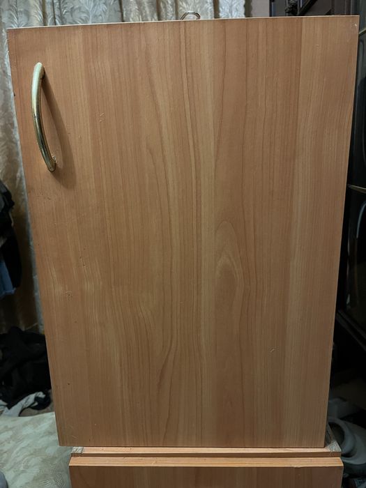 Шкафчик навесной