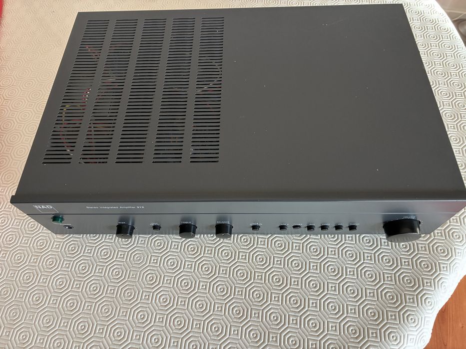 Amplificador NAD 312