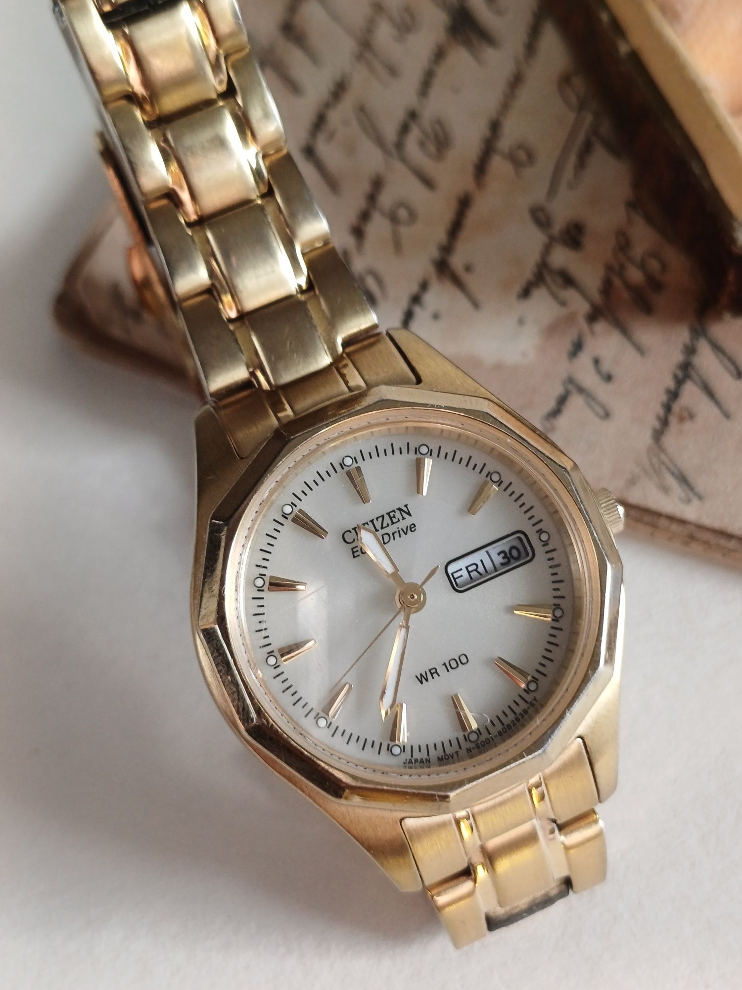 Citizen Eco Drive wr 100 zegarek akumulator słoneczny naręczny