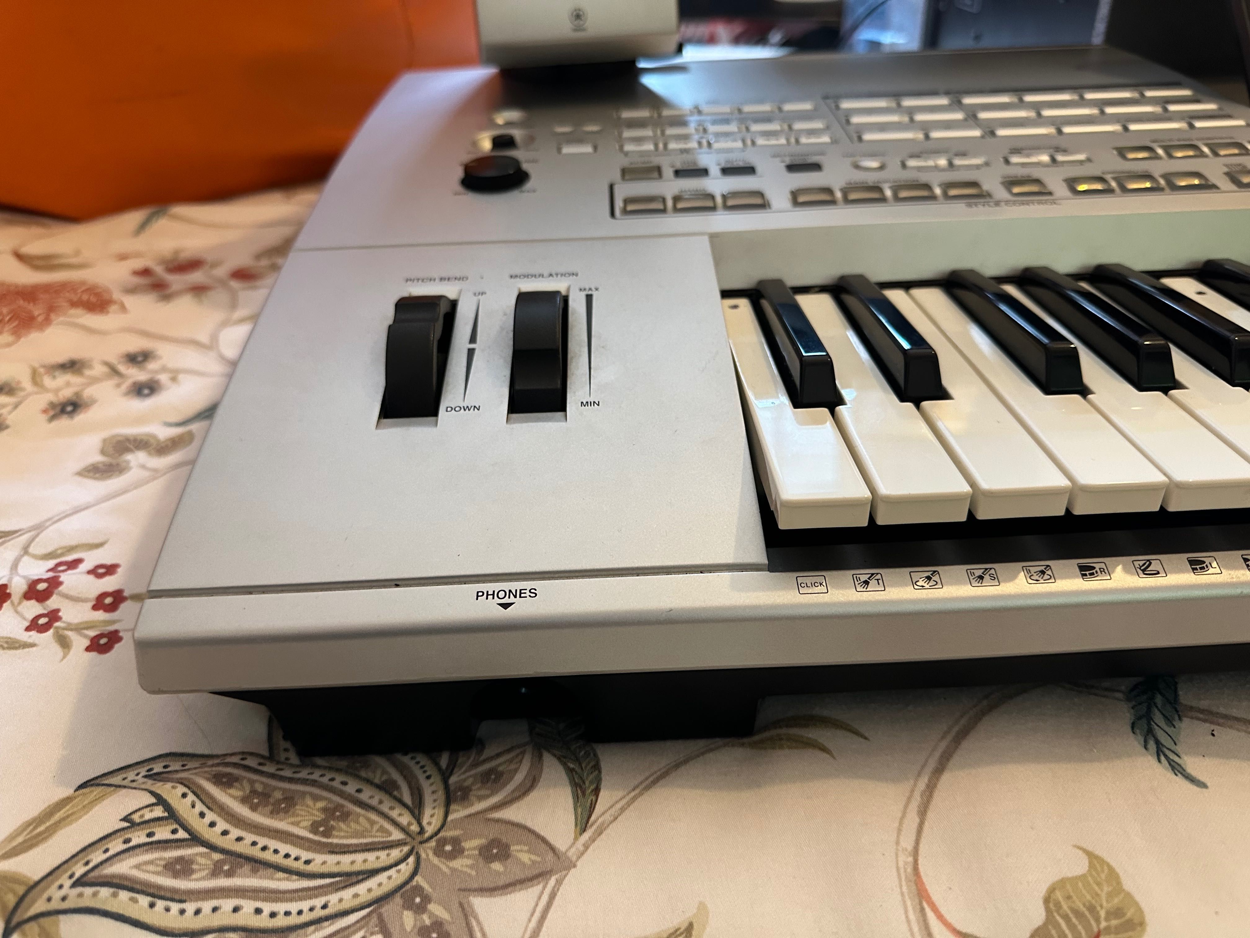 Yamaha Conjunto de teclados com colunas e subwoofer