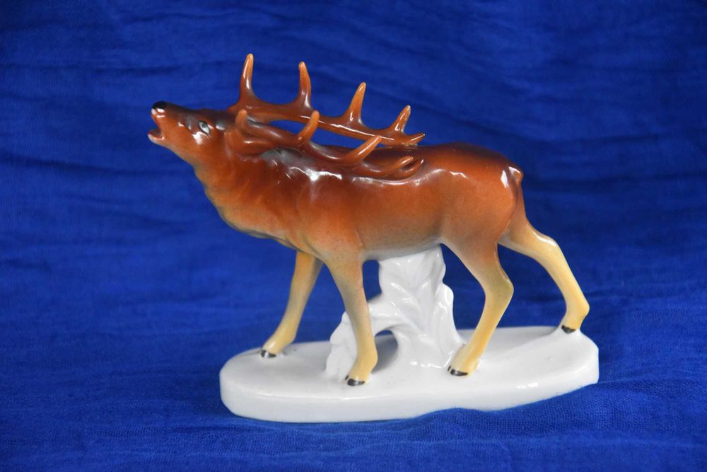Figurka jeleń na rykowisku fabrykaWeiß, Kühnert&Co Grafenthal 1900 rok