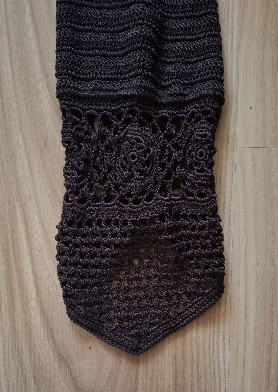 Sweter-bluzka szydelkowa