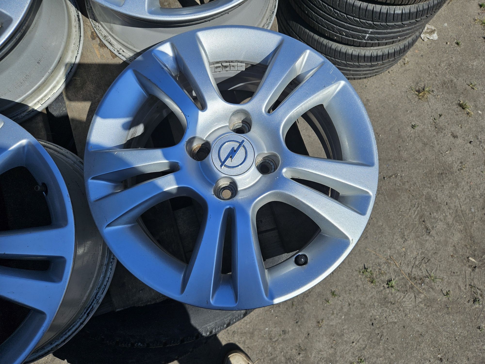 Alufelgi 15 Opel Corsa Adam Meriva Tigra Astra Combo 4x100 ET39