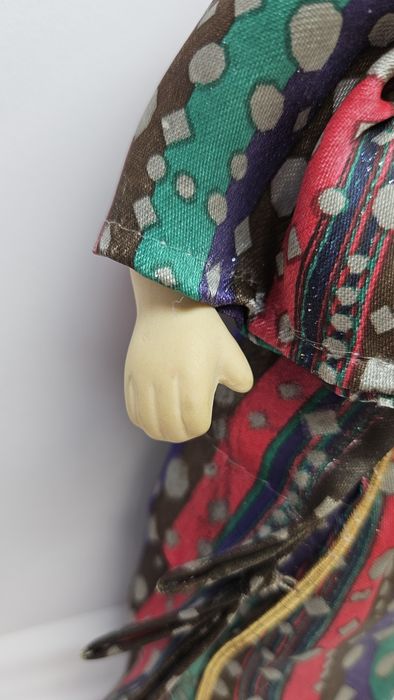 Вінтажна азіатська порцелянова ляльк. Статуетка. Фарфор. Лялька.