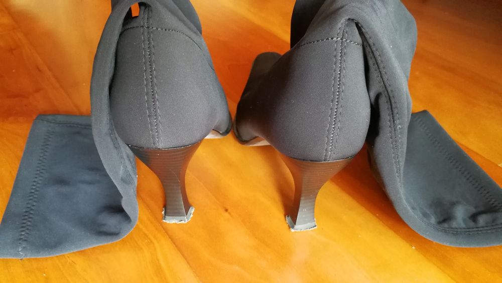 Impecáveis Botas altas  em lycra n.37 pretas