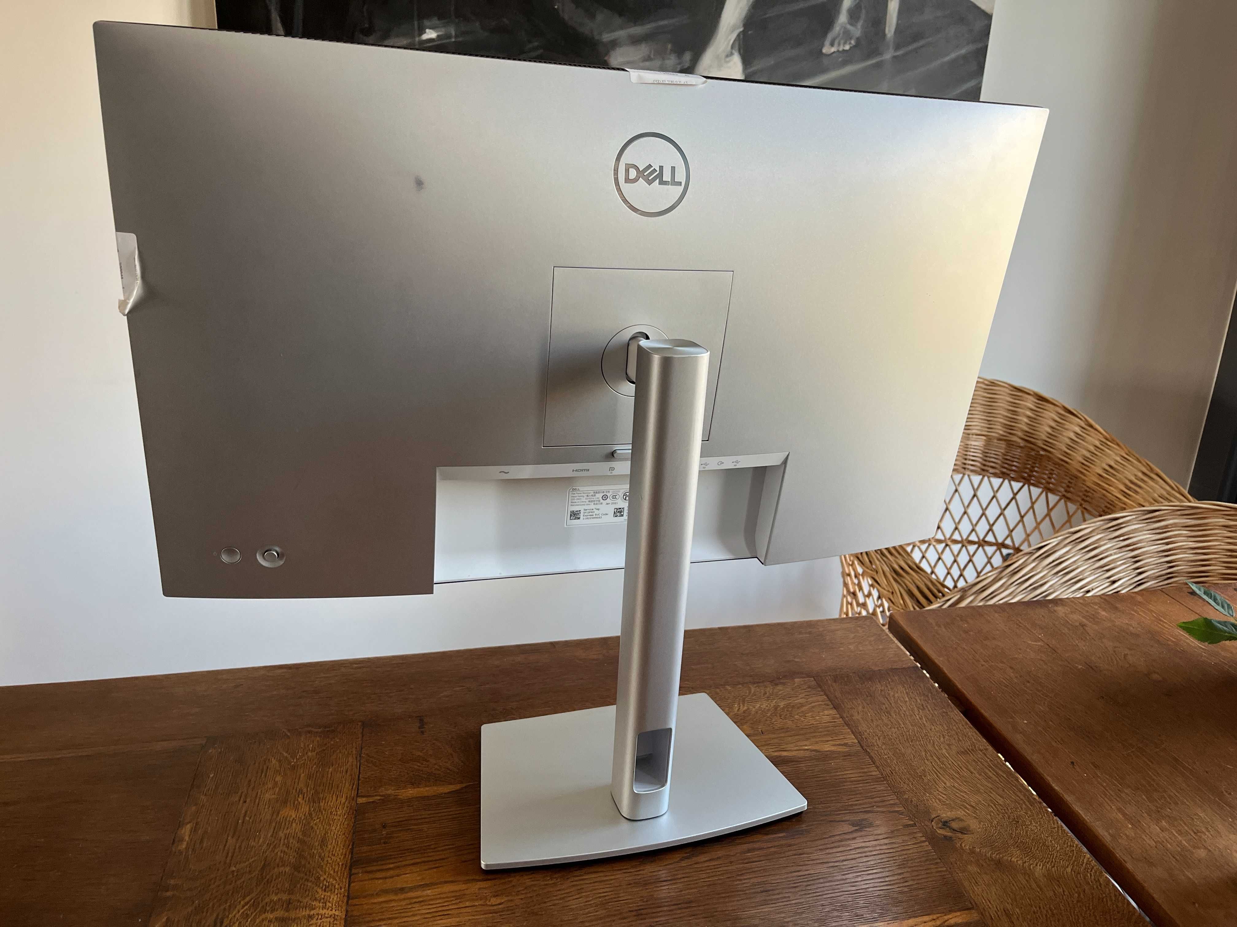 Monitor Dell U2722D 27 " 2560 x 1440 pxULTRA SHARP WQHD IPS HDMI DP FV