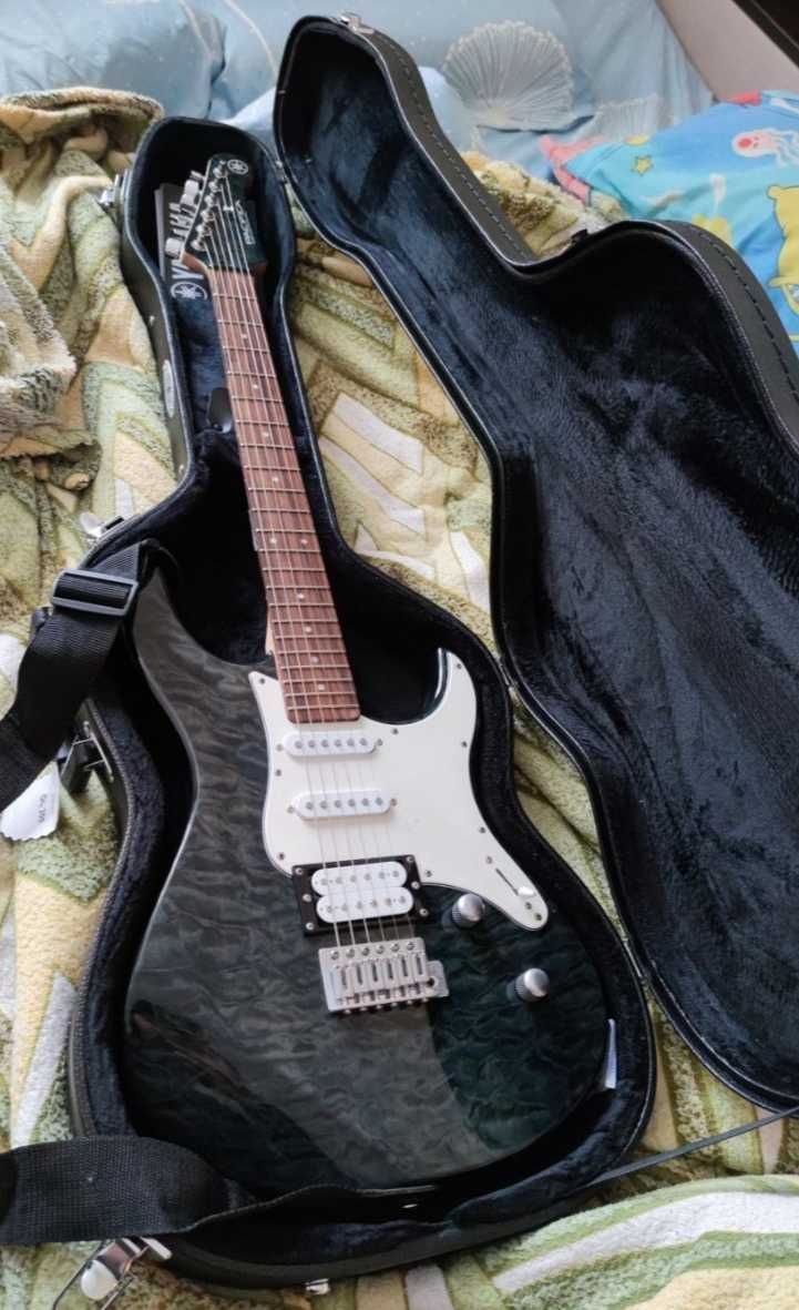 Електрогітара Yamaha Pacifica 212