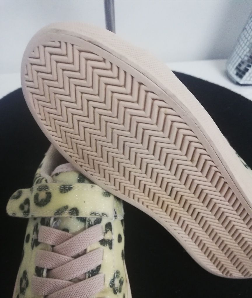 H&M trampki r 28
