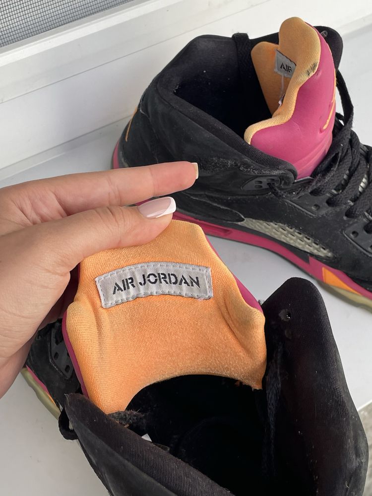Jordan 5 retro.