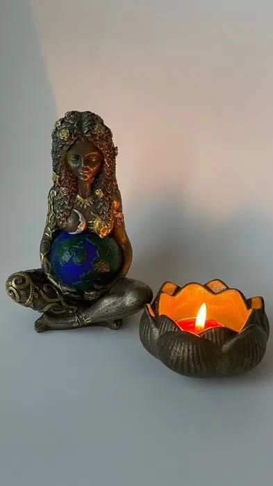 Figurka Bogini Gaia Ziemi statuetki tynków