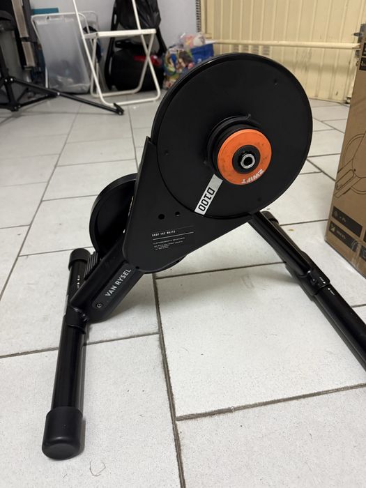 Rolo de treino interativo Van Rysel D100 swift cog