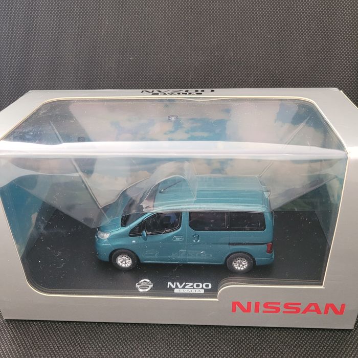 Carro miniatura Nissan