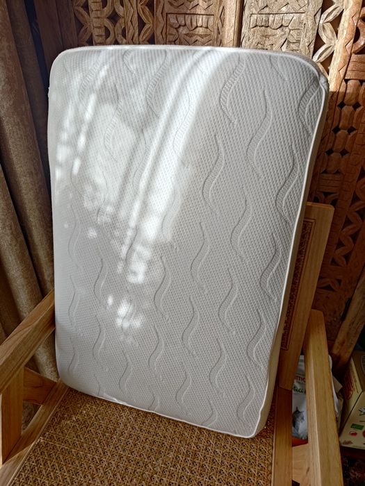 Poduszka z pianką termoelastyczną 40x60x13 WELLPUR VARDO