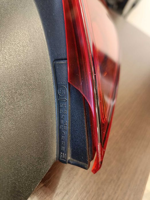 Oryginalna lampa tylna prawa – Opel Insignia A Lift HB