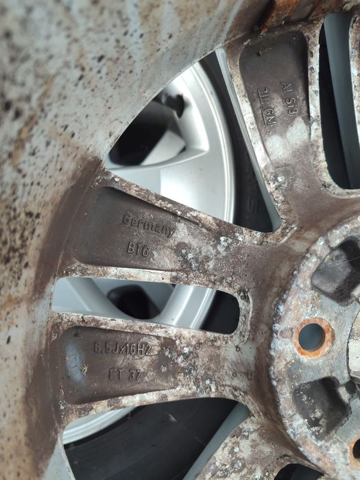 Opel  Koła Felgi  R16