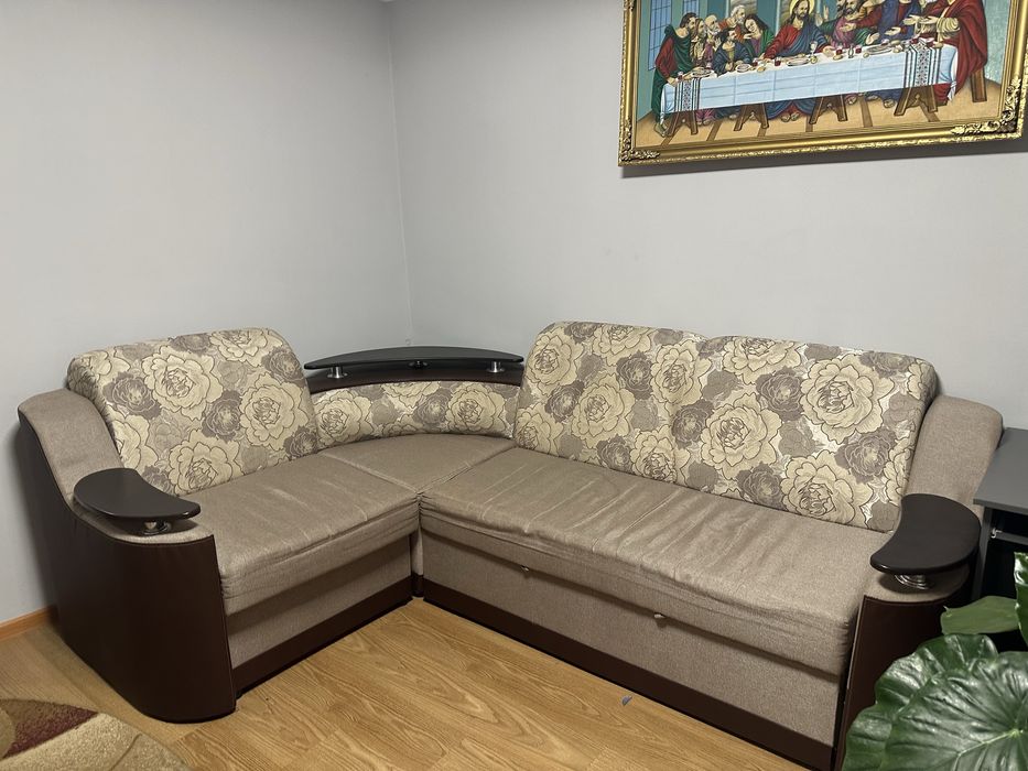 Продам кутовий диван