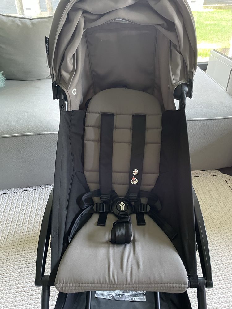 STOKKE babyzen YOYO2 wózek spacerowy czarny stelaż + szary tapicerka