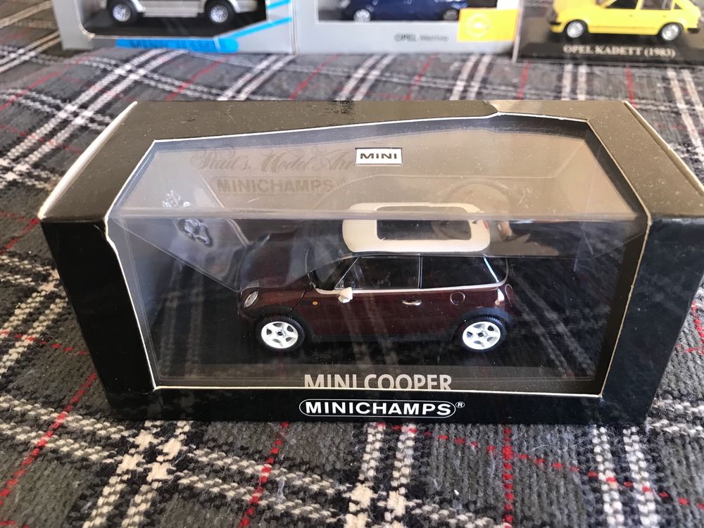 1/43 Mini Cooper R50 2001 MINICHAMPS