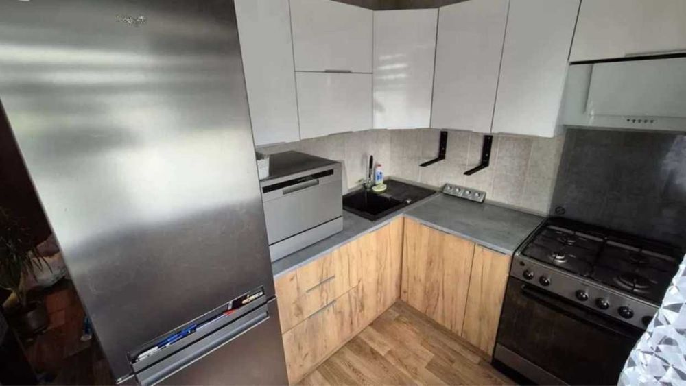 Здається 2-кімнатна квартира на вул. Сальського 23