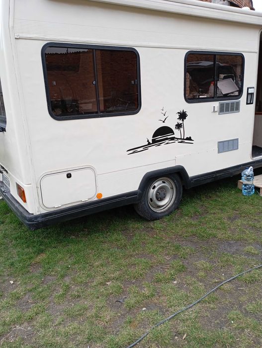 kamper 5 miejsc zarejestrowany