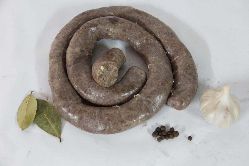 Tradycyjne wyroby wysyłka stół wiejski wędliny kiełbasa szynka